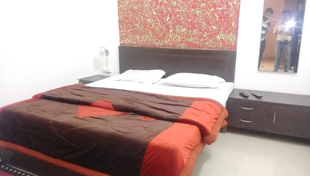 Hotel Aashiyanaa Palace Agra   Agra (Uttar Pradesh)