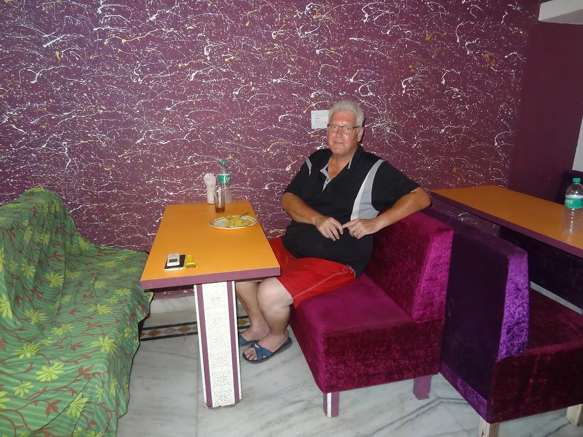 **  Hotel Aashiyanaa Palace Agra  India
